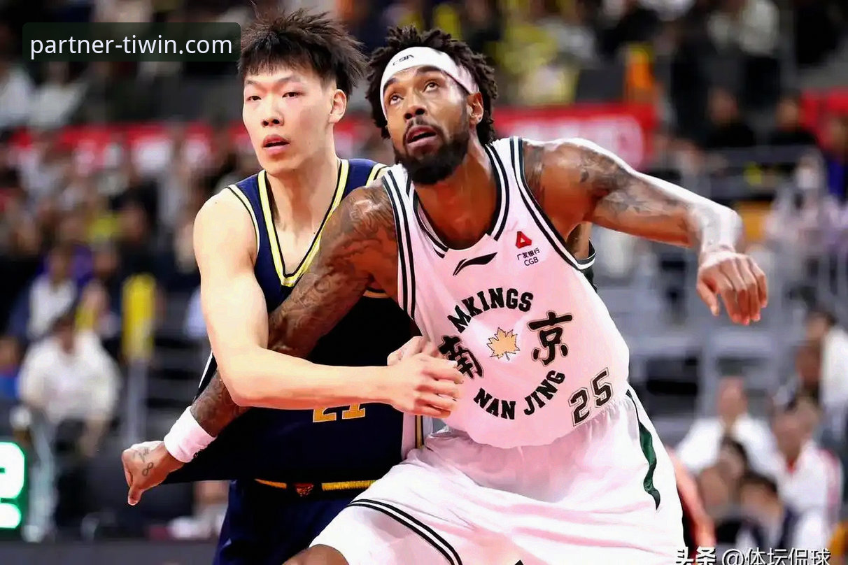 CBA季后赛最新动态：山西2-0横扫青岛晋级八强，奈特全能表现引领团队胜利